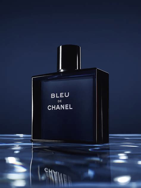 similar to bleu de chanel.